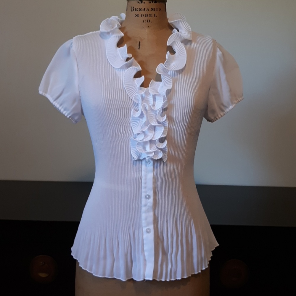 ND New Directions White Crinkle Blouse, size M